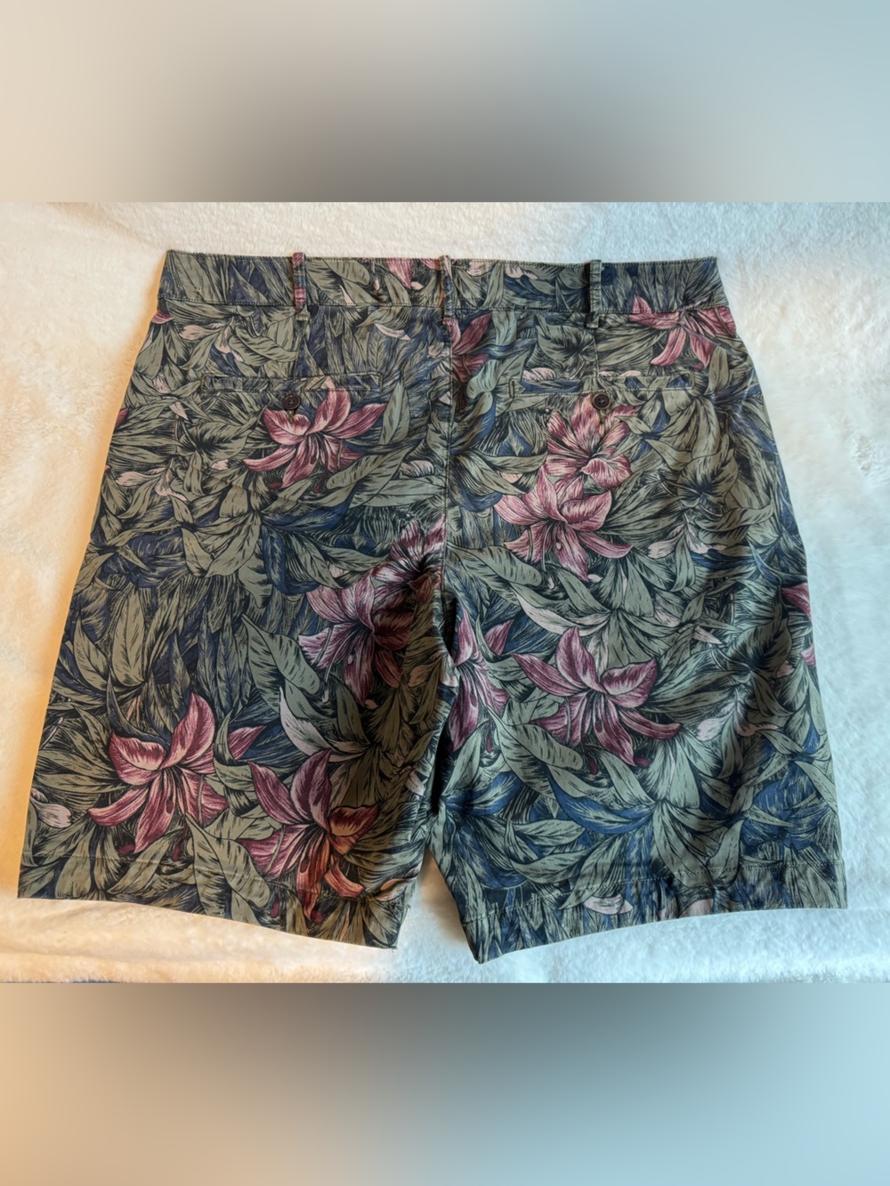 Abercrombie & Fitch Men’s Shorts - Picture 3 of 5